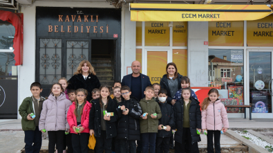 Minik Öğrencilerden Anlamlı Ziyaret