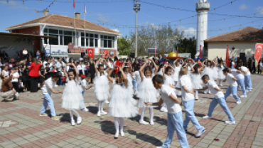 YAŞASIN 23 NİSAN ...