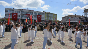 YAŞASIN 23 NİSAN ...