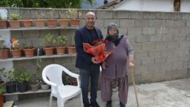 ANNELER GÜNÜNÜZ KUTLU OLSUN ...
