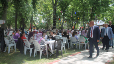 YAĞMUR VE ŞÜKÜR DUAMIZ' dan KARELER