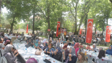 YAĞMUR VE ŞÜKÜR DUAMIZ' dan KARELER