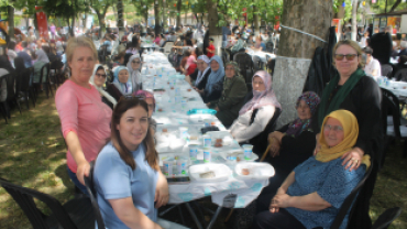 YAĞMUR VE ŞÜKÜR DUAMIZ' dan KARELER