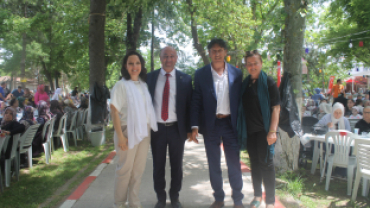 YAĞMUR VE ŞÜKÜR DUAMIZ' dan KARELER