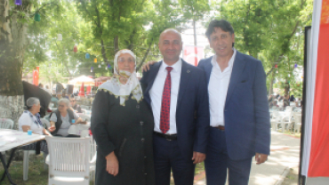 YAĞMUR VE ŞÜKÜR DUAMIZ' dan KARELER