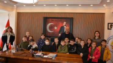 Minik Öğrencilerden Anlamlı Ziyaret