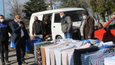 BAŞKAN KOŞDEMİR YENİ NORMALLEŞME SÜRECİNDE PAZARCI ESNAFINI ZİYARET ETTİ.