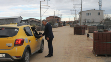 ÖZGÜRLÜK CADDESİ KİLİTLİ BETON PARKE TAŞ YAPIM,ONARIM,BETON BORDÜR DİZİM İŞİNDE SONA YAKLAŞILDI.